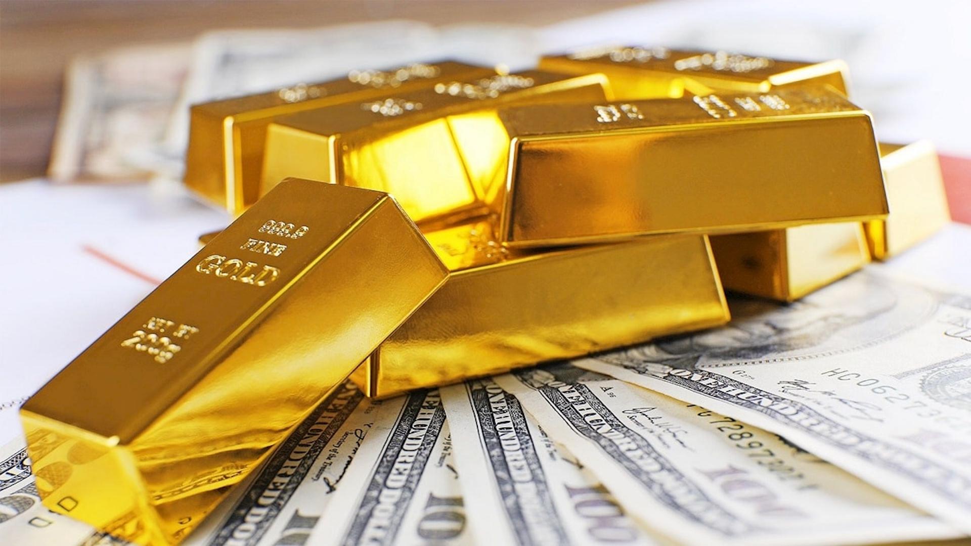 Có nên tích trữ vàng?